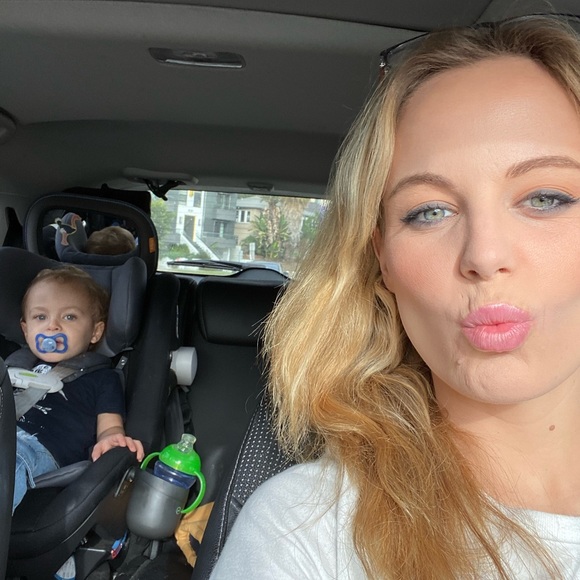 Meet your Posher, Lindsay - Picture 2 of 16